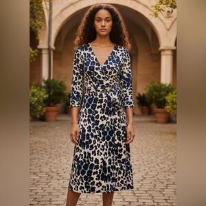 Diane Von Furstenberg DVF New Julian Two Silk Wrap Dress Animal Print Size 2